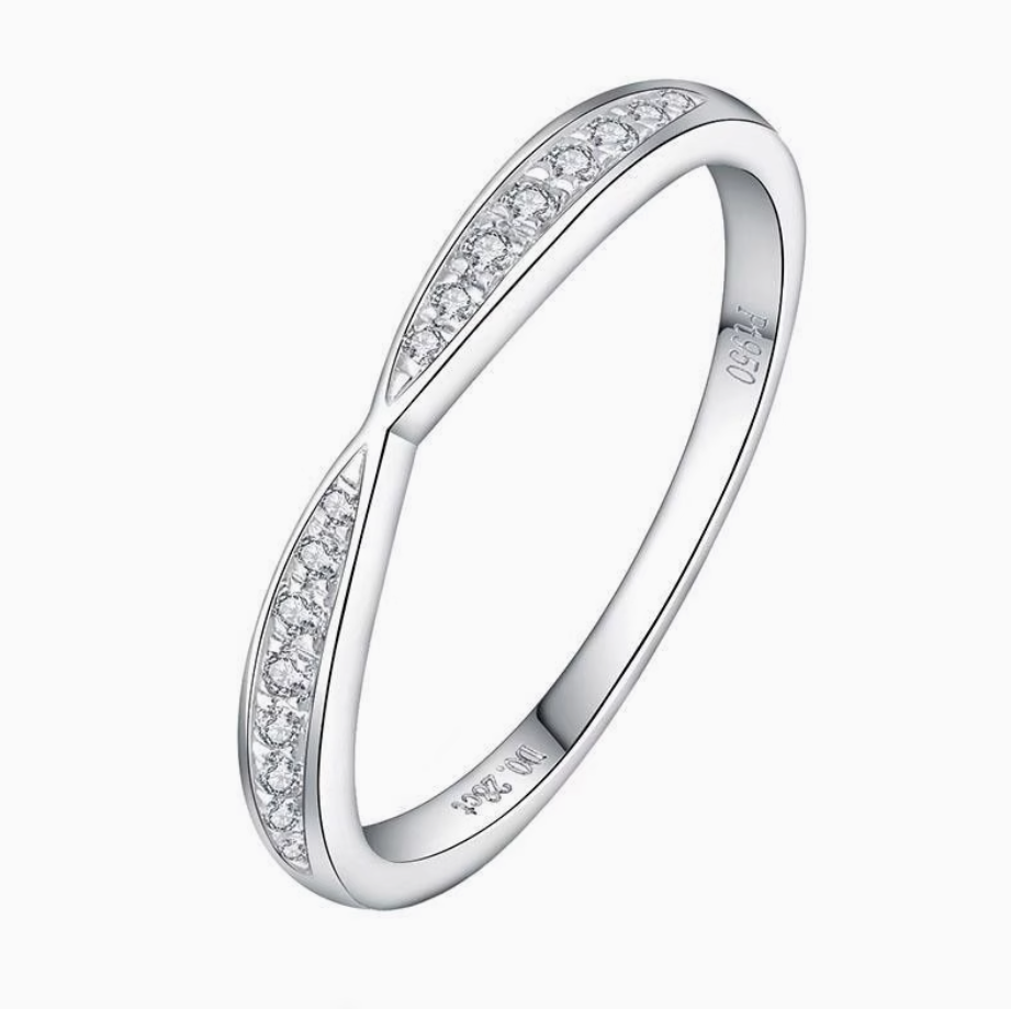 Tapered Centre Moissanite Band Ring